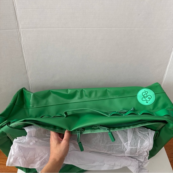 NEW Baboon to the Moon Go-Bag [Basic] — Big (60L) Green - Picture 11 of 14